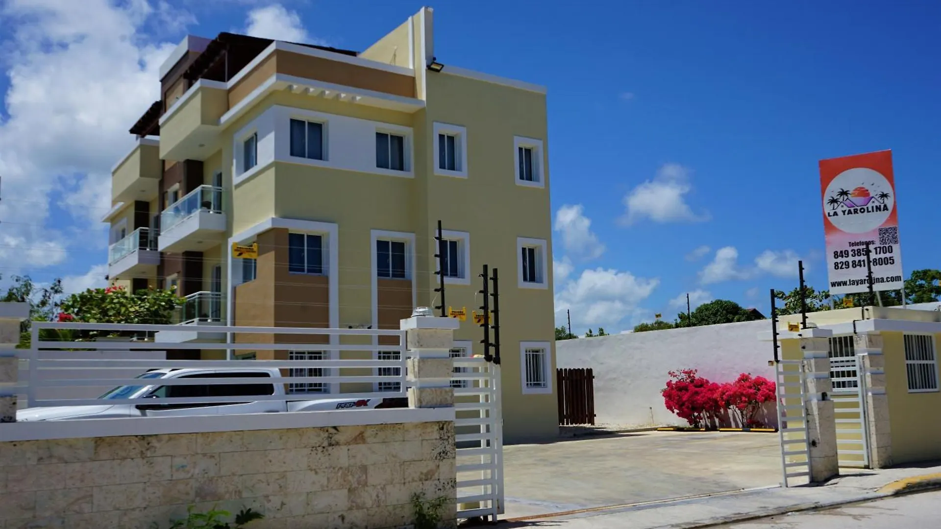 Propiedades La Yarolina Punta Cana 0*,